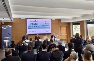 “L’Italia che Ricicla 2025”: tra eccellenze consolidate e ritardi strutturali italia che ricicla 2025