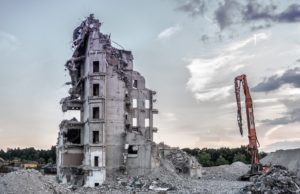 La “torre pendente” di Dallas è stata demolita