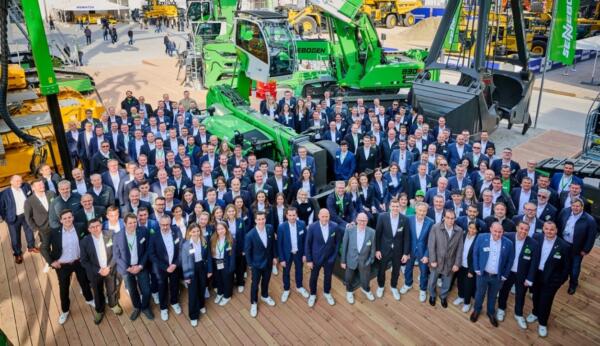 large team sennebogen