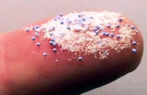 Gran Bretagna, scatta divieto per microsfere cosmetiche