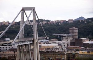 Genova e la demolizione di quel che resta del ponte Morandi