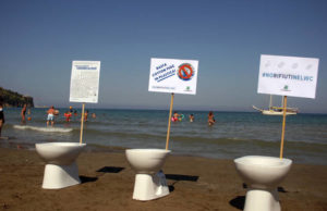 #NoRifiutinelWC, un piccolo gesto per salvare il mare e le spiagge