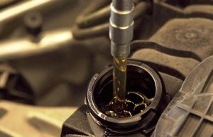 Smaltimento olio usato, una bomba da disinnescare