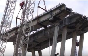 Ponte Morandi lo smontaggio della prima trave