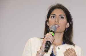 Rifiuti, Galletti incontra Raggi. Il Ministro: “Piano ambizioso ma poco credibile”