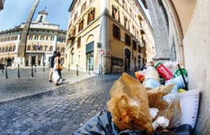Roma, rifiuti: a Natale raccolta di imballaggi potenziata in oltre 220 strade del Centro