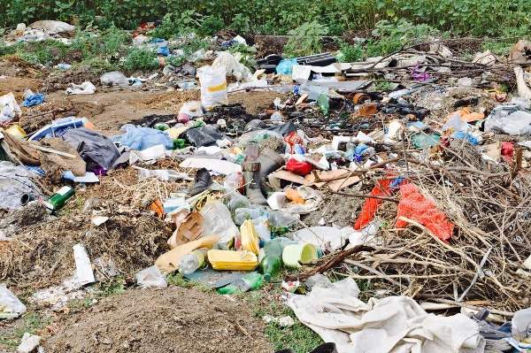 shutterstock_rifiuti-discarica