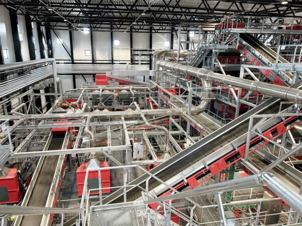 impianto per la selezione dei rifiuti urbani