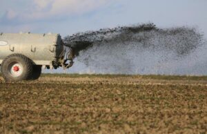 Ambiente: ENEA presenta nuovi biofertilizzanti da rifiuti e ceneri vulcaniche tractor-4543124_640