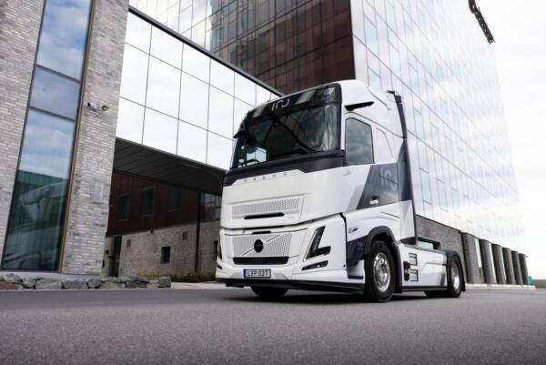 Volvo FH Aero 100 Years Edition Volvo FH Aero 100 Years Edition
